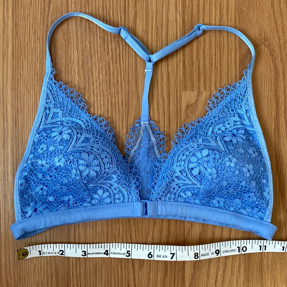 ❤️ Victoria’s Secret Blue Lace Racerback Bralette Size Small - Picture 3 of 8